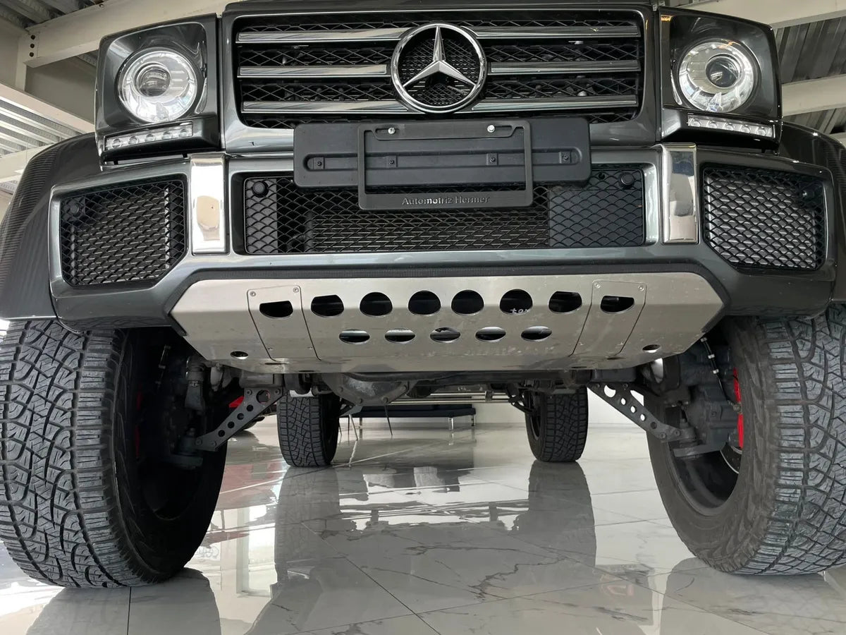 Mercedes Benz G500 4X4 Squared
